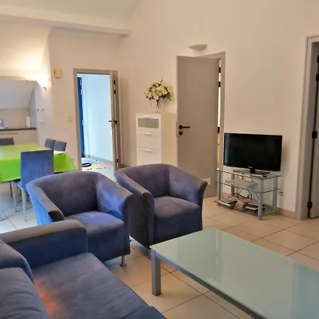 Durbuy, Ses Ruelles Pittoresques Et Sa Gastronomie